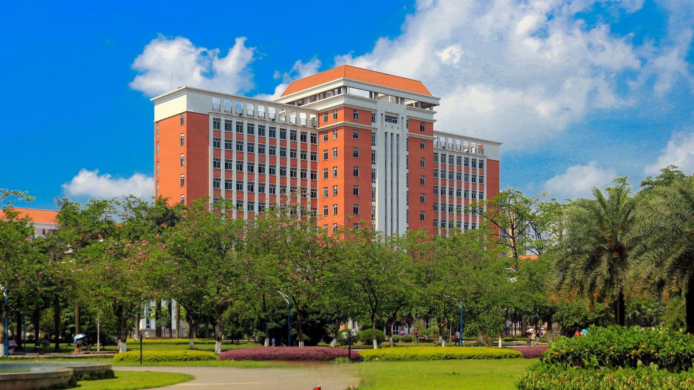 华南师范大学在哪个城市