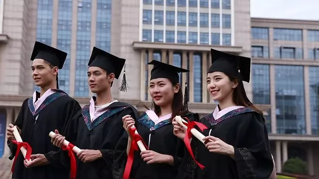 同济大学毕业证书图片